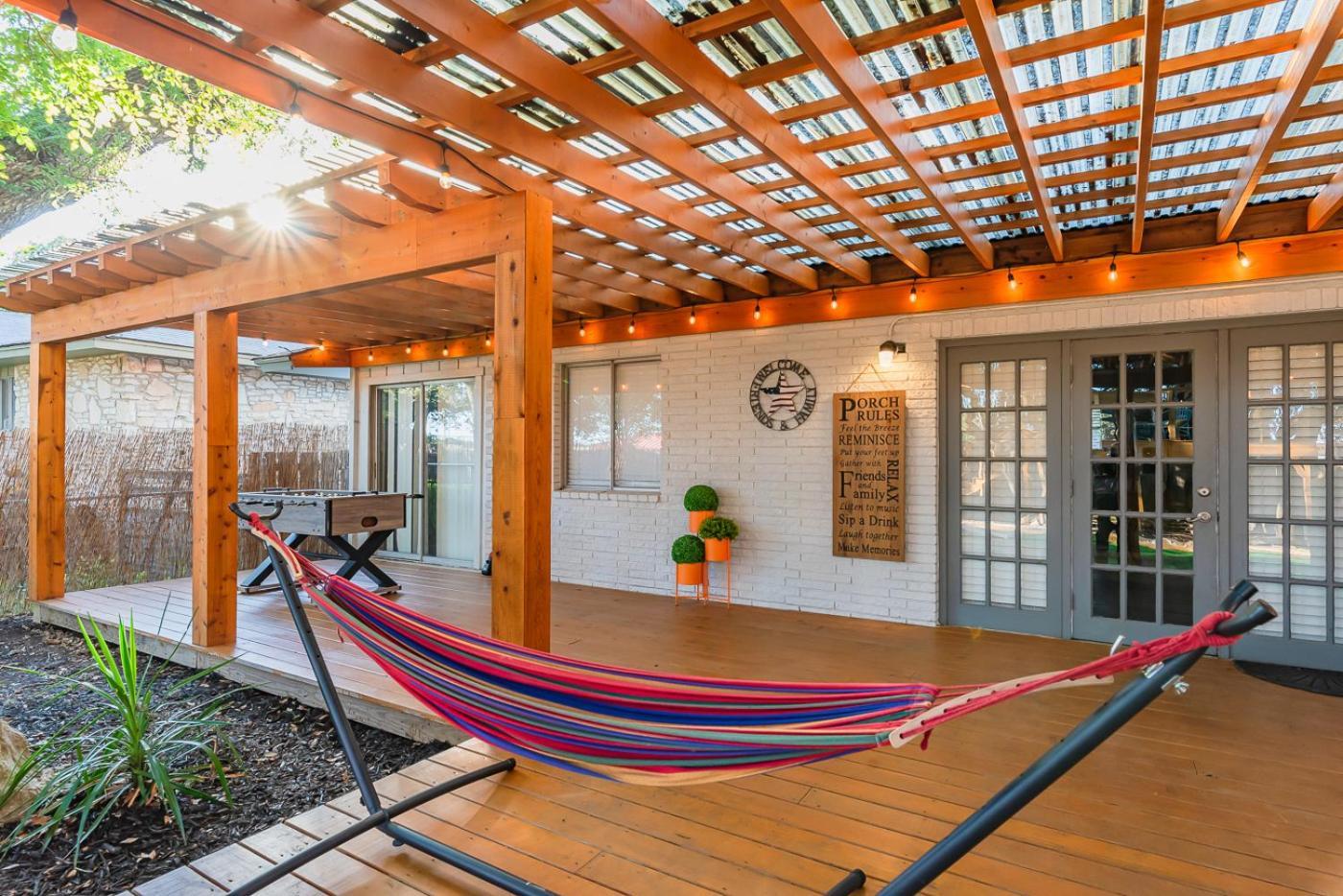 Luxurious Home With Hot Tub & Tree Deck By 6Flags San Antonio Dış mekan fotoğraf