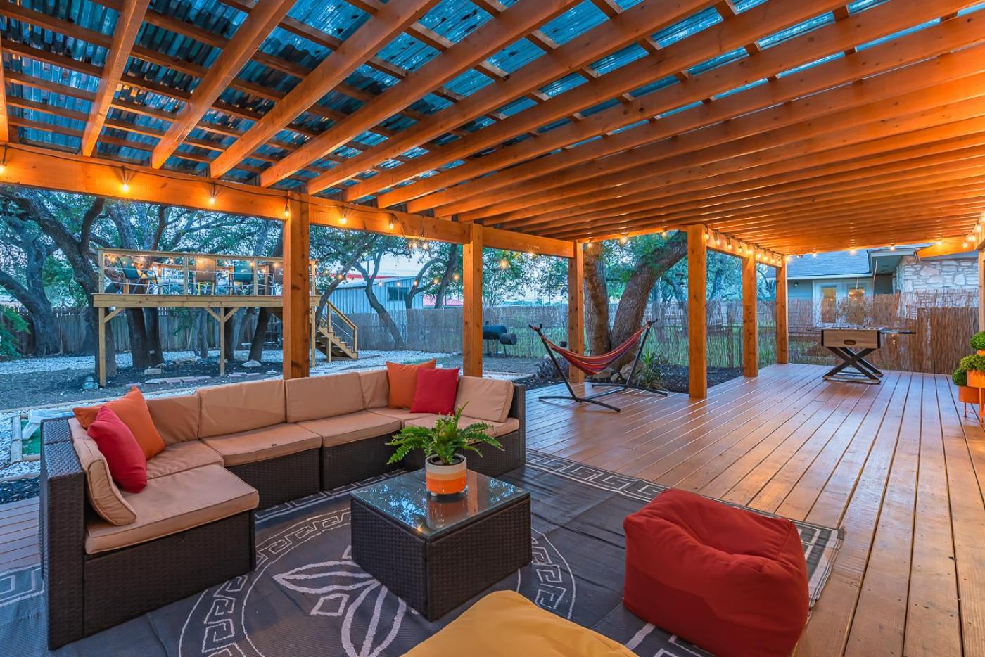 Luxurious Home With Hot Tub & Tree Deck By 6Flags San Antonio Dış mekan fotoğraf