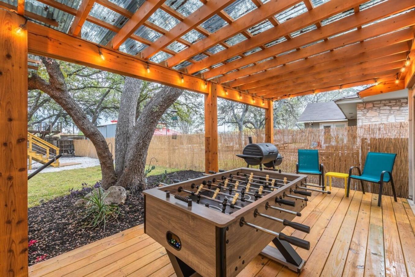 Luxurious Home With Hot Tub & Tree Deck By 6Flags San Antonio Dış mekan fotoğraf