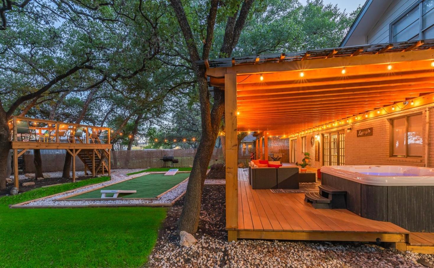 Luxurious Home With Hot Tub & Tree Deck By 6Flags San Antonio Dış mekan fotoğraf